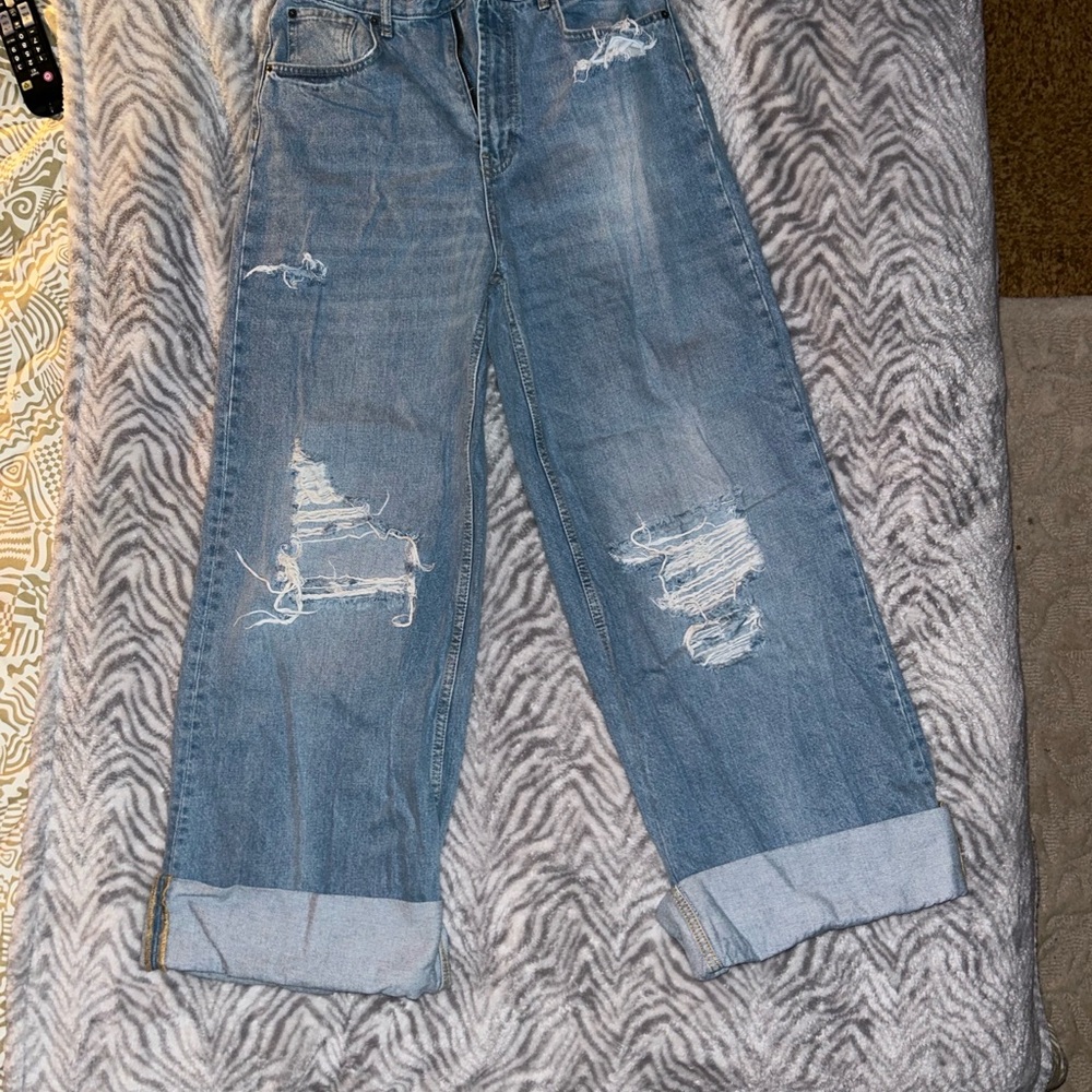 BDG UO Women's Distressed Blue Jeans